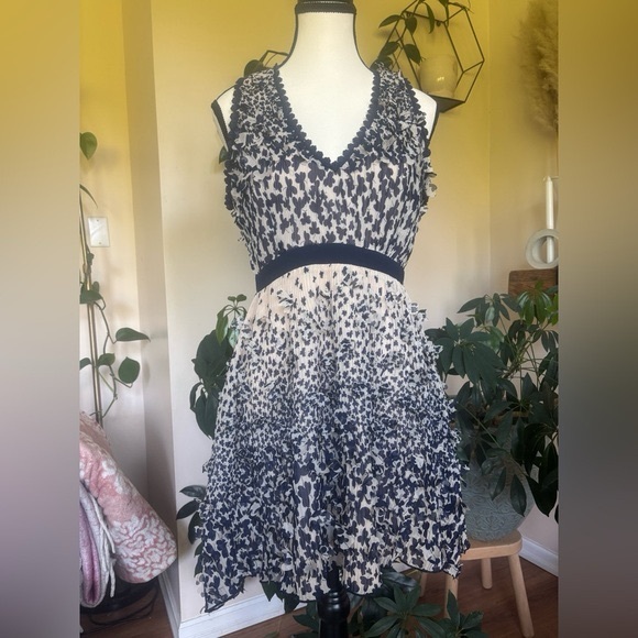 foxiedox Dresses & Skirts - Foxiedox Clover Pleated Dress  Size S